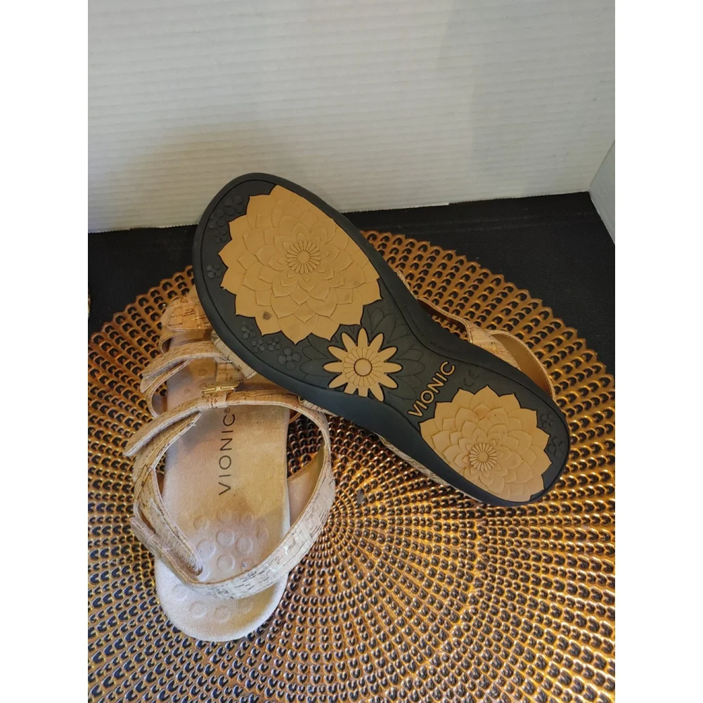 Vionic Amber Leather Sandals Size 6